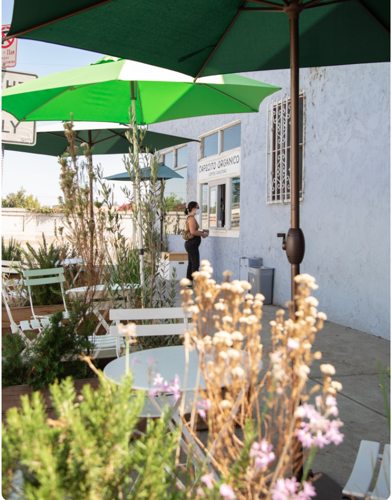 Photo of order window and sidewalk tables